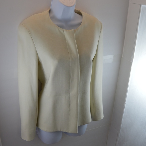 MaxMara Cream Hidden Button Suit Blazer - Picture 3 of 10